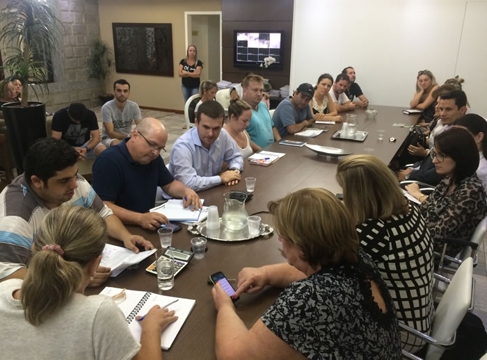 Chega ao fim a greve dos servidores municipais em Camboriú