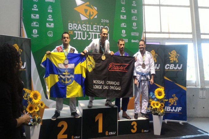 Atleta de Itajaí sobe ao pódio no Brasileiro de Jiu-Jitsu