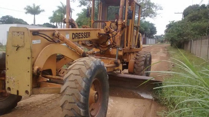 Prefeitura segue com implantação de macadames no Estaleiro 1 (Divulgação)
