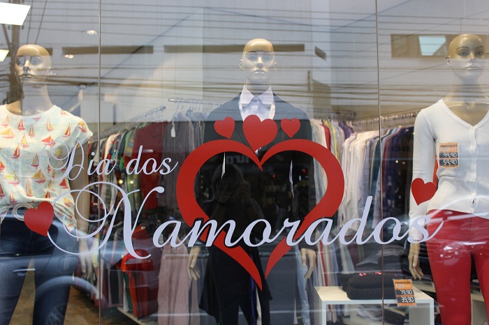Comércio de Balneário Camboriú se prepara para o Dia dos Namorados