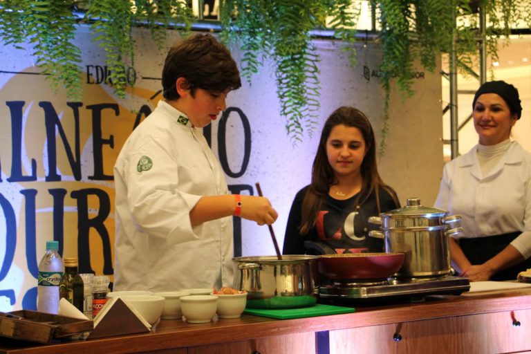 2º Balneário Gourmet Festival segue com shows musicais e cardápios diferenciados