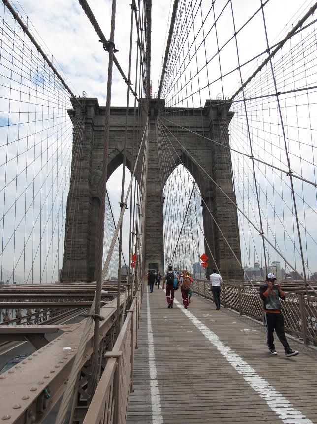Atravessando a Ponte do Brooklyn