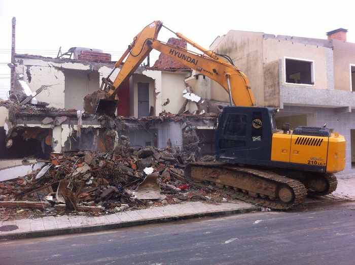 Continuam demolições de casas para prolongamento da Quarta Avenida 1 (Divulgação Planejamento)