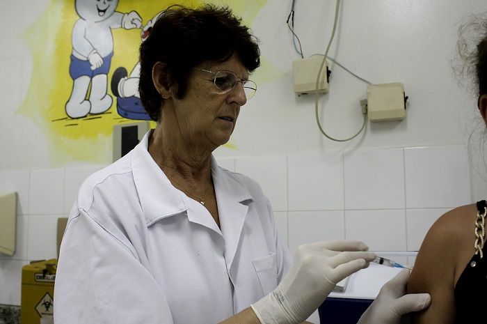 DEVE inicia vacinação contra HPV em unidades de ensino de Balneário Camboriú
