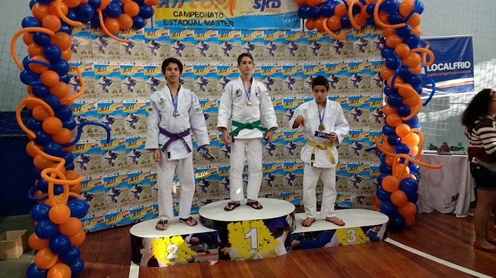 Judocas de Camboriú participam de competições em Blumenau