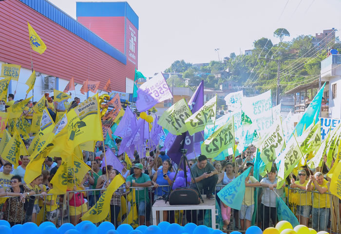 Caminhada e comício marcam o final de semana dos tucanos em Camboriú