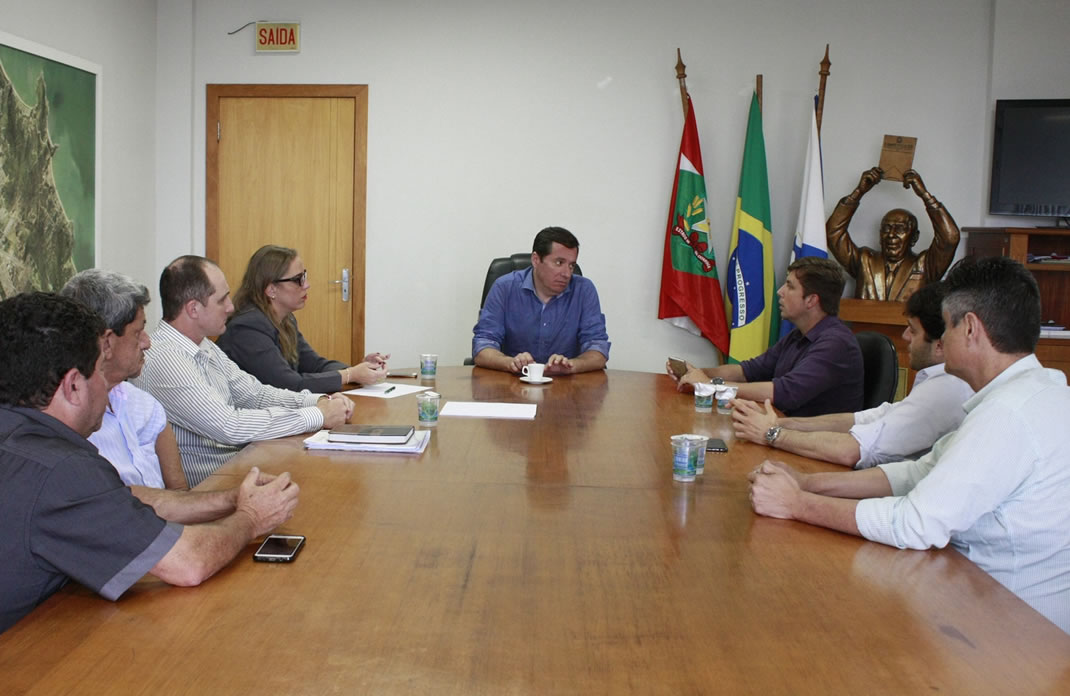 Prefeito Piriquito recebe Fabrício Oliveira para tratar sobre transição de governo