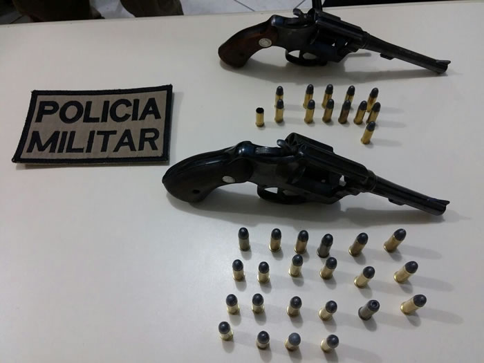 Homem é preso com duas armas e 35 munições no Bairro dos Municípios 1 Divulgação
