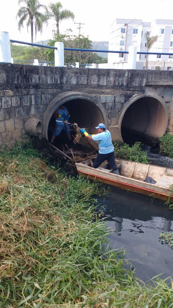 Rio das Ostras recebe limpeza 1 16 01 2017 LIMPEZA RIO DAS OSTRAS 1
