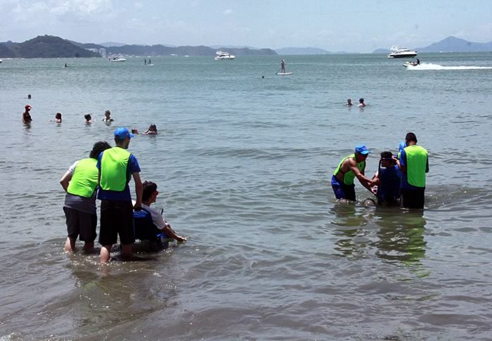 Praia Acessível é realidade em Balneário Camboriú 1 Praia Acessível