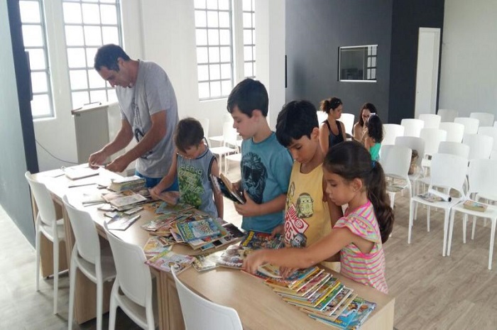 Biblioteca municipal de Itajaí lança projeto Troca-Troca de Gibis