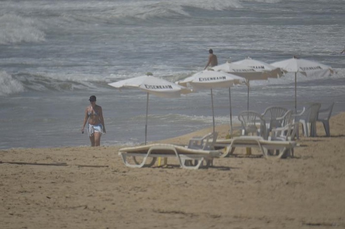 Regulamentado uso das faixas de areia nas praias de Itajaí