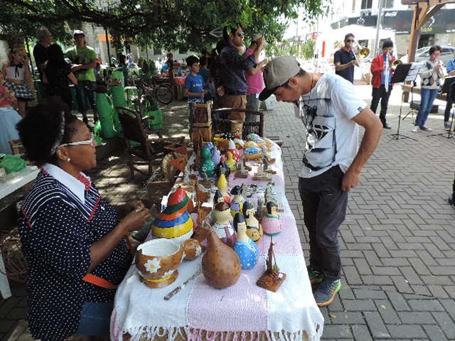 Sábado, 11, tem Feira Cultural em Camboriú
