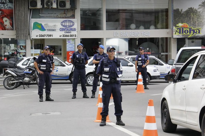 Denúncias de trânsito reduziram em 50% com mais presença dos agentes nas ruas de BC
