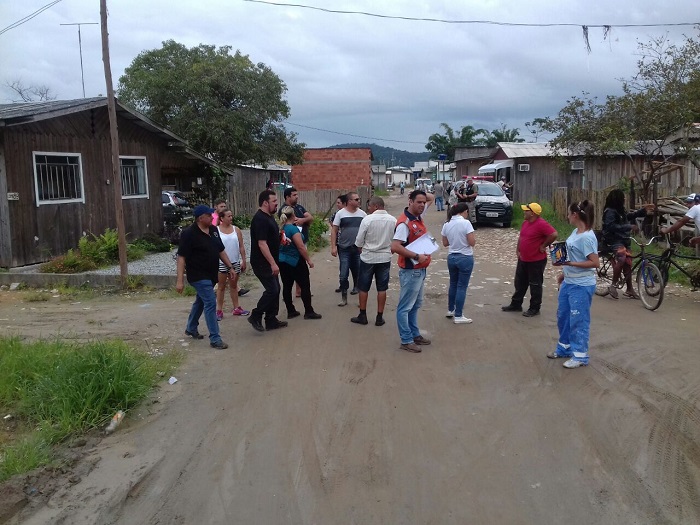Moradores de ocupações irregulares começam a ser cadastrados pelo Município de Balneário Camboriú