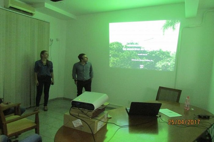 FAMAI recebe apresentação de trabalho sobre áreas verdes de itajaí