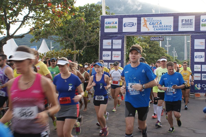 Trânsito de Balneário Camboriú sofre alterações por causa de Meia Maratona