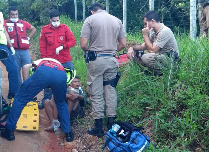 jovem semi decapitado