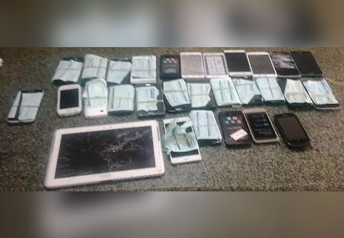 Bandido é preso após assaltar loja e roubar 29 celulares no centro de Itajaí