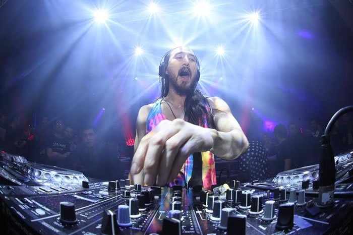 Steve Aoki desembarca em Camboriú para participar das comemorações de 10 anos do Green Valley