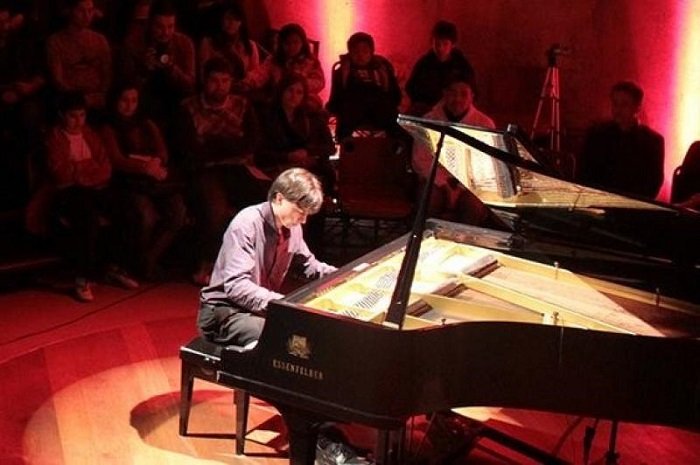 Teatro Municipal de Itajaí recebe o concerto ‘Rock ao Piano’