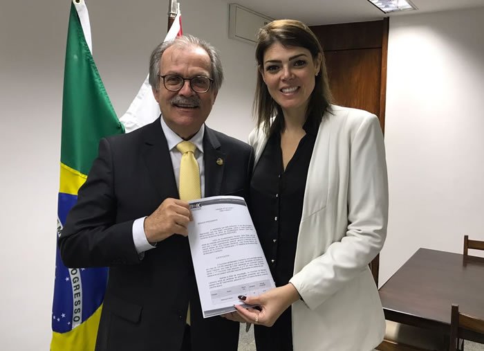 Juliethe Nitz é recebida por senadores catarinenses em Brasília