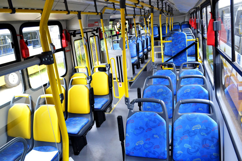 Projeto polêmico cria assentos preferenciais para mulheres nos ônibus de Itajaí 1 assentos onibus