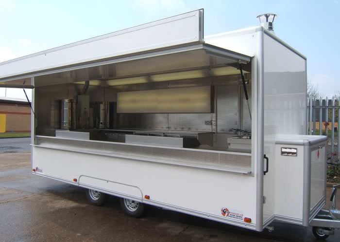 Vigilância Sanitária de Camboriú realiza vistorias em carrinhos de fast-food 1 trailer de fast food