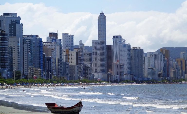 O mercado imobiliário de luxo de Balneário Camboriú