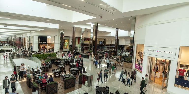 Balneário Shopping abre 350 novas vagas de emprego para o verão