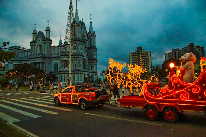 Caravana da Coca-cola chega a Itajaí nesta quinta-feira