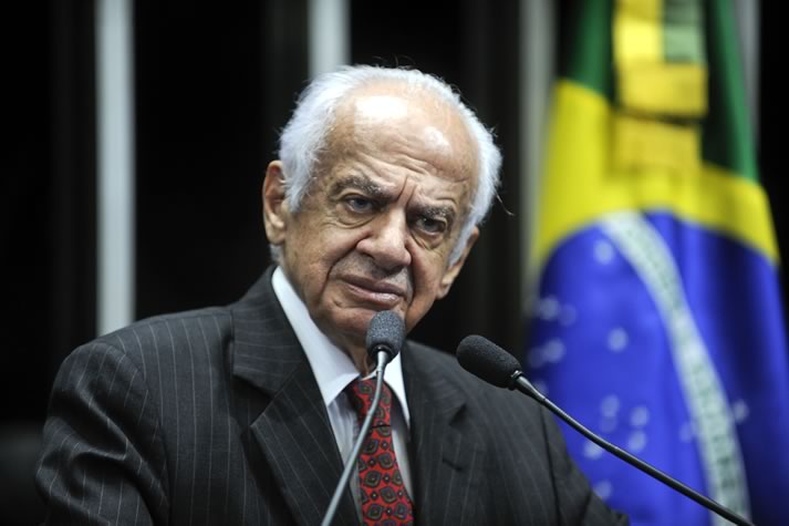 Ex-Senador Pedro Simon (PMDB) vai falar sobre ética e momento político, em Balneário Camboriú