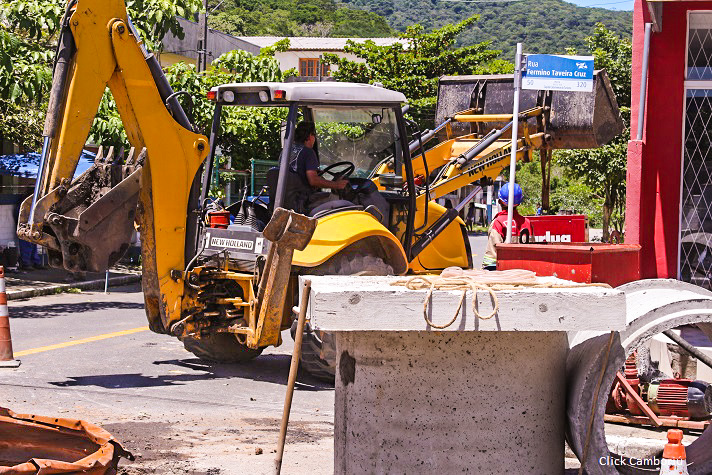 Obras da rede coletora de esgoto do Bairro da Barra iniciaram nesta terça-feira