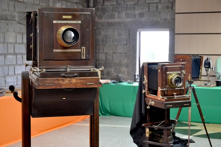 Exposição sobre história do som e da imagem segue até 31 de janeiro em Camboriú