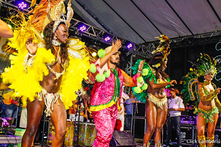 II Grito de Carnaval agitou o sábado em Balneário Camboriú