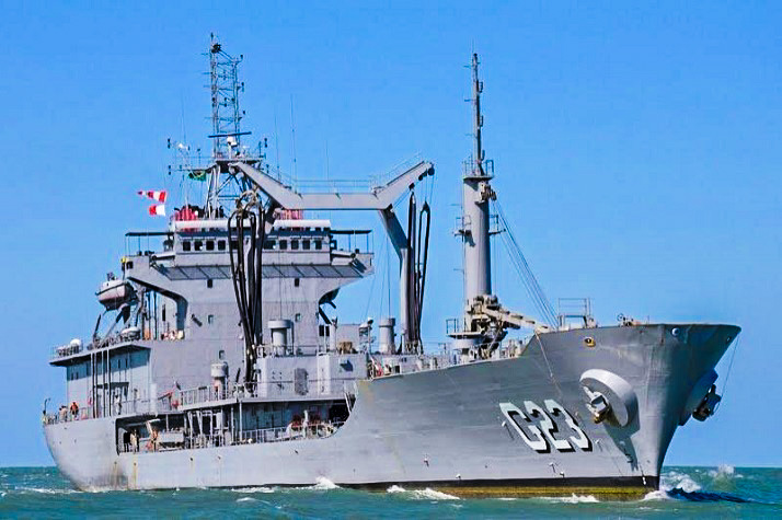 Dois navios da Marinha abrem para visitação gratuita em Itajaí