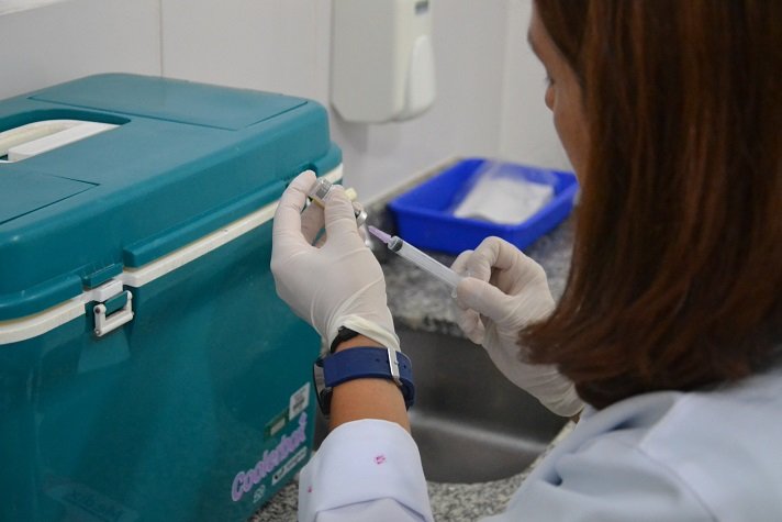 Unidades de Saúde de Camboriú oferecem vacina contra febre amarela