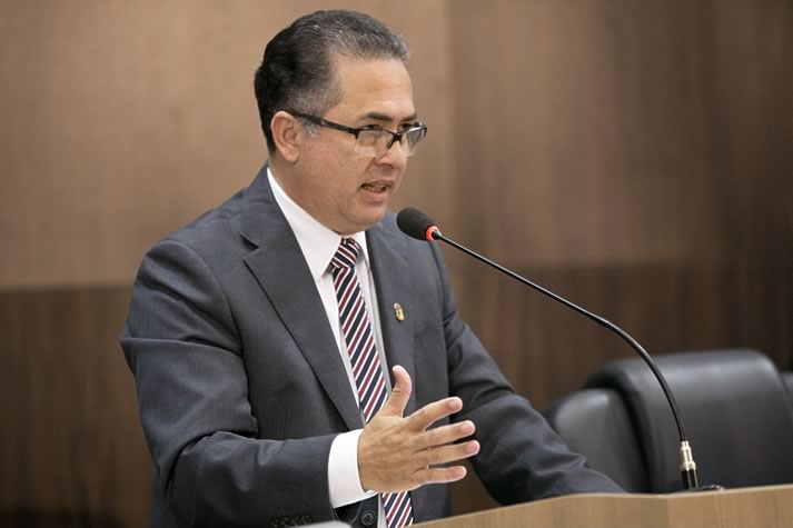 Vereador de Itajaí denuncia arrecadação indevida de R$ 2,5 milhões com taxa do carnê do IPTU
