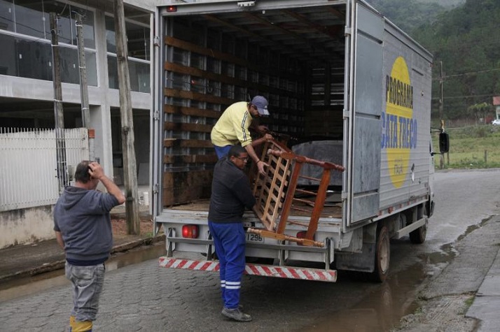 Cata Treco inicia a semana no São Vicente 1 Mutirões de limpeza Itajaí cata treco
