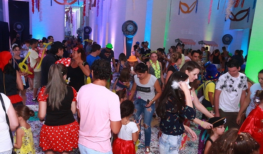 Bailinho infantil agita Carnaval para crianças no Balneário Shopping