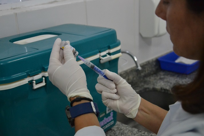 Adolescentes serão vacinados contra a Covid a partir do dia 1º de setembro em SC