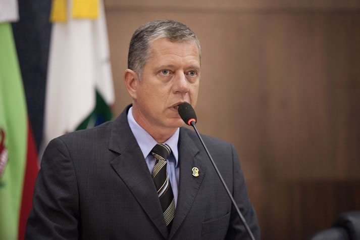 Rubens Angioletti cobra a diminuição dos pontos facultativos em Itajaí