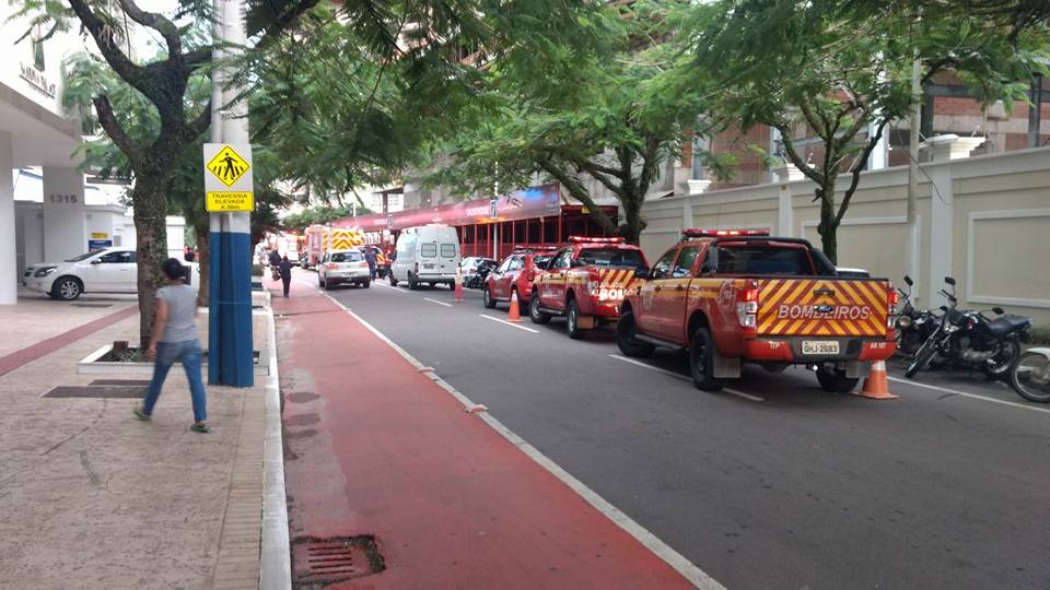 Susto: cede laje de obra do prédio mais alto do país em Balneário Camboriú