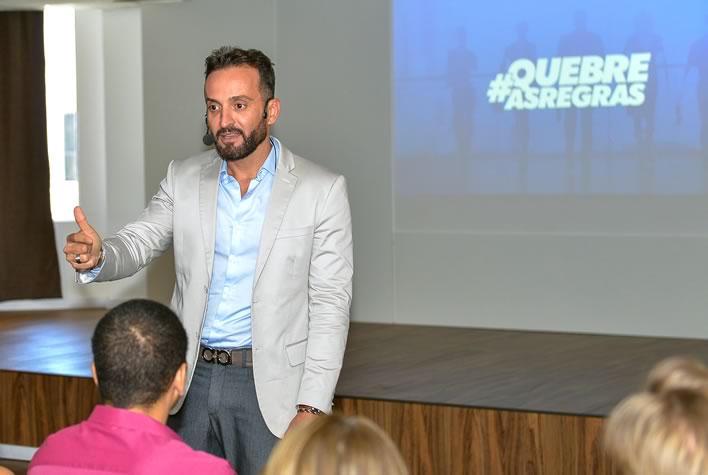 ‘Balneário tem personalidade, diferencial’, diz o maior corretor e marketing influencer imobiliário do Brasil