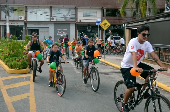 Passeio Ciclístico da Família movimentou manhã de sábado em Camboriú