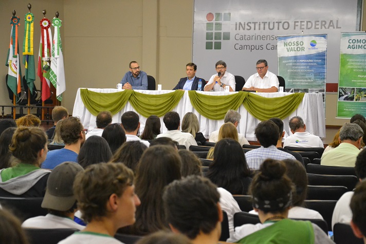 Simpósio possibilita debate sobre gestão da água do Rio Camboriú