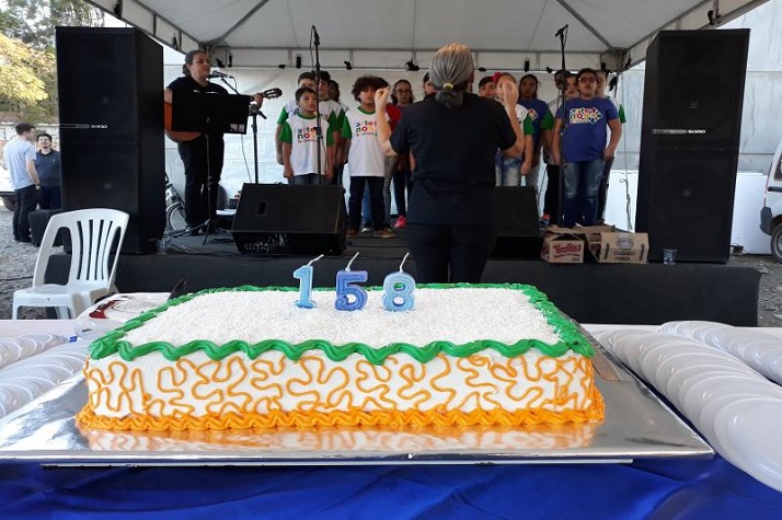 Dez mil fatias de bolo foram distribuídas na programação do aniversário de Itajaí