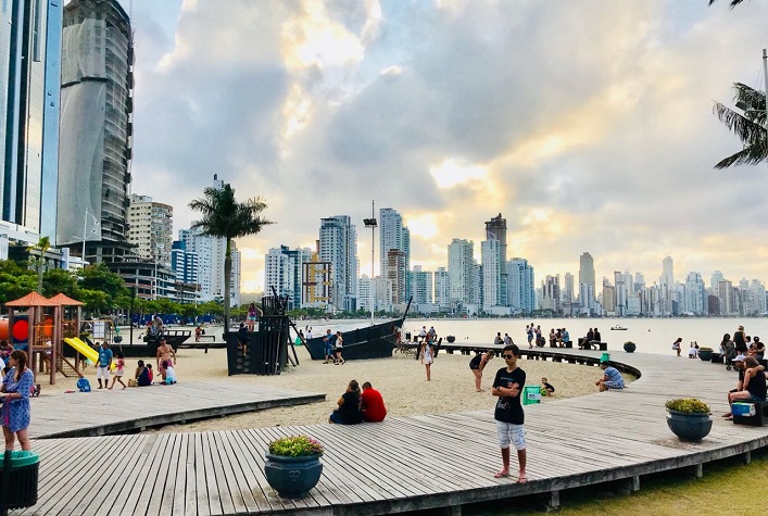 Aniversário de Balneário Camboriú terá Sunset Blues na Barra Sul