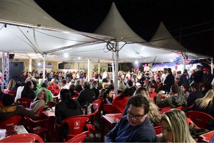 Festa dos Pescadores reuniu cerca de 4 mil pessoas durante o final de semana