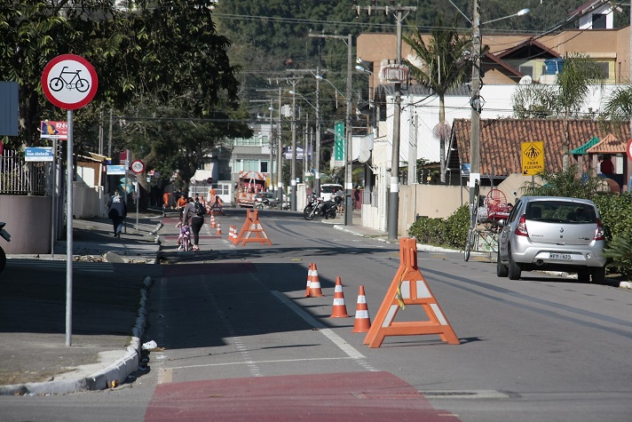 Ciclovia da Rua Dom Daniel passa para o lado esquerdo da pista